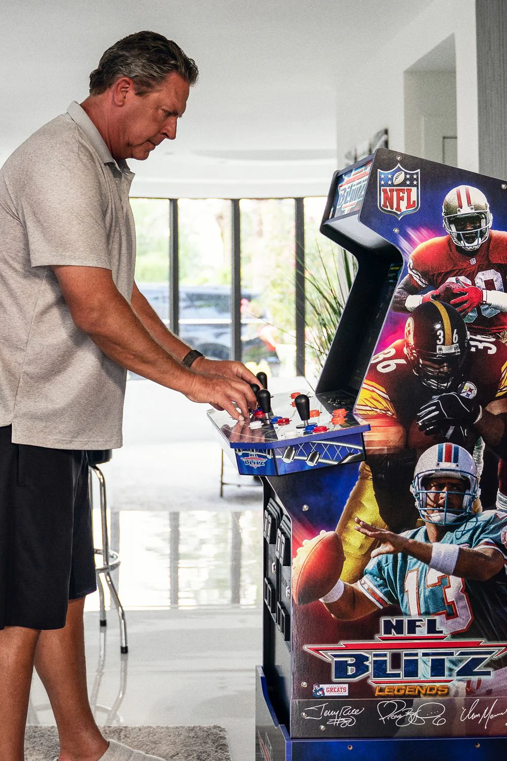 ARCADE 1 UP NFL BLITZ ARCADE MACHINE