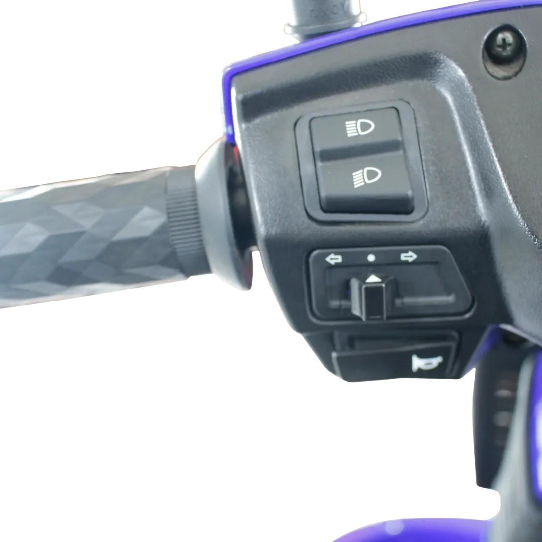 GIO Tron 4-Wheeled Smart Mobility Scooter with Swivel Seat