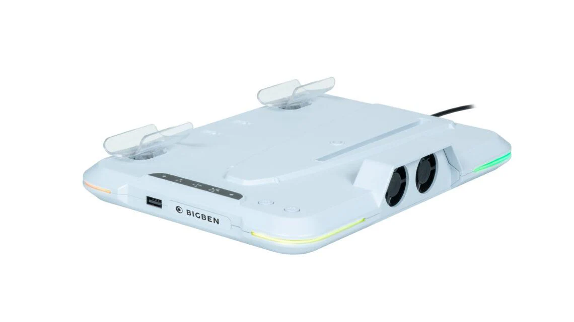 Nacon Charging Station med Fan RGB/USB Hub/Fan. Hvid PS5 Slim