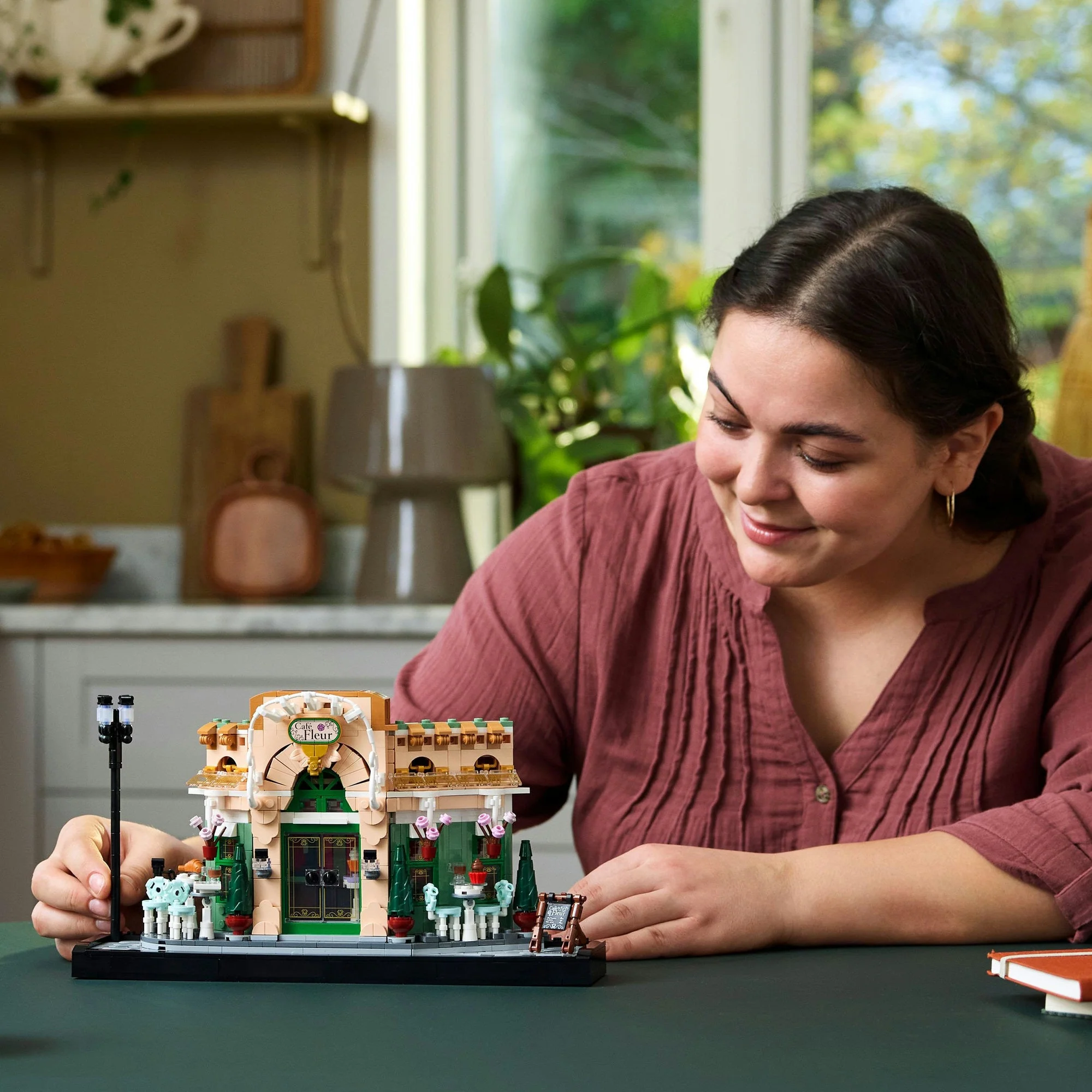 LEGO 10362 Icons French Cafe