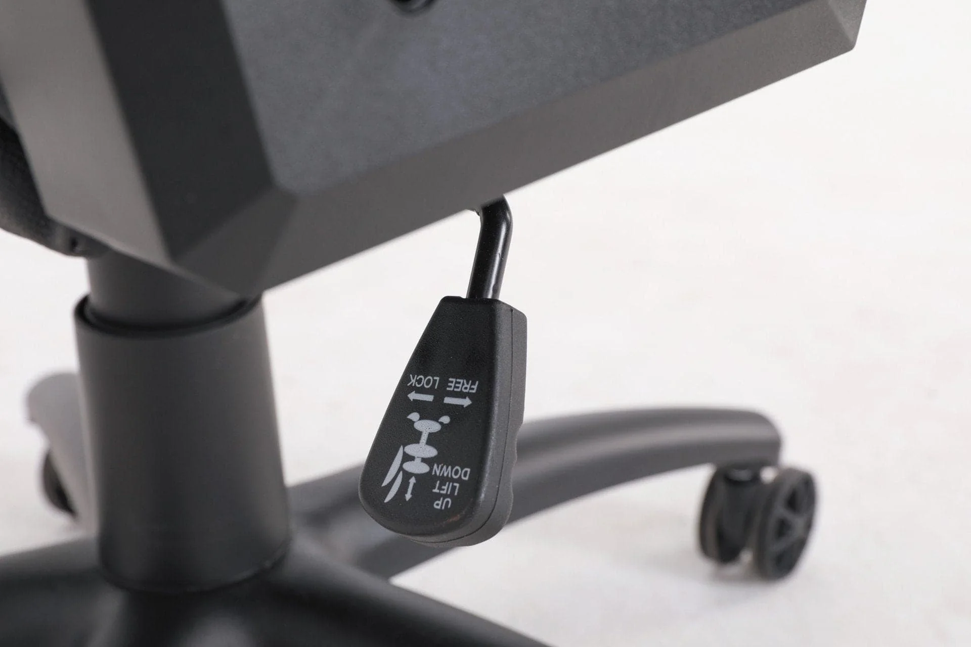 DON ONE – Valentino RGB Gamer Stuhl MK4 – PU-Leder – bis zu 120 kg