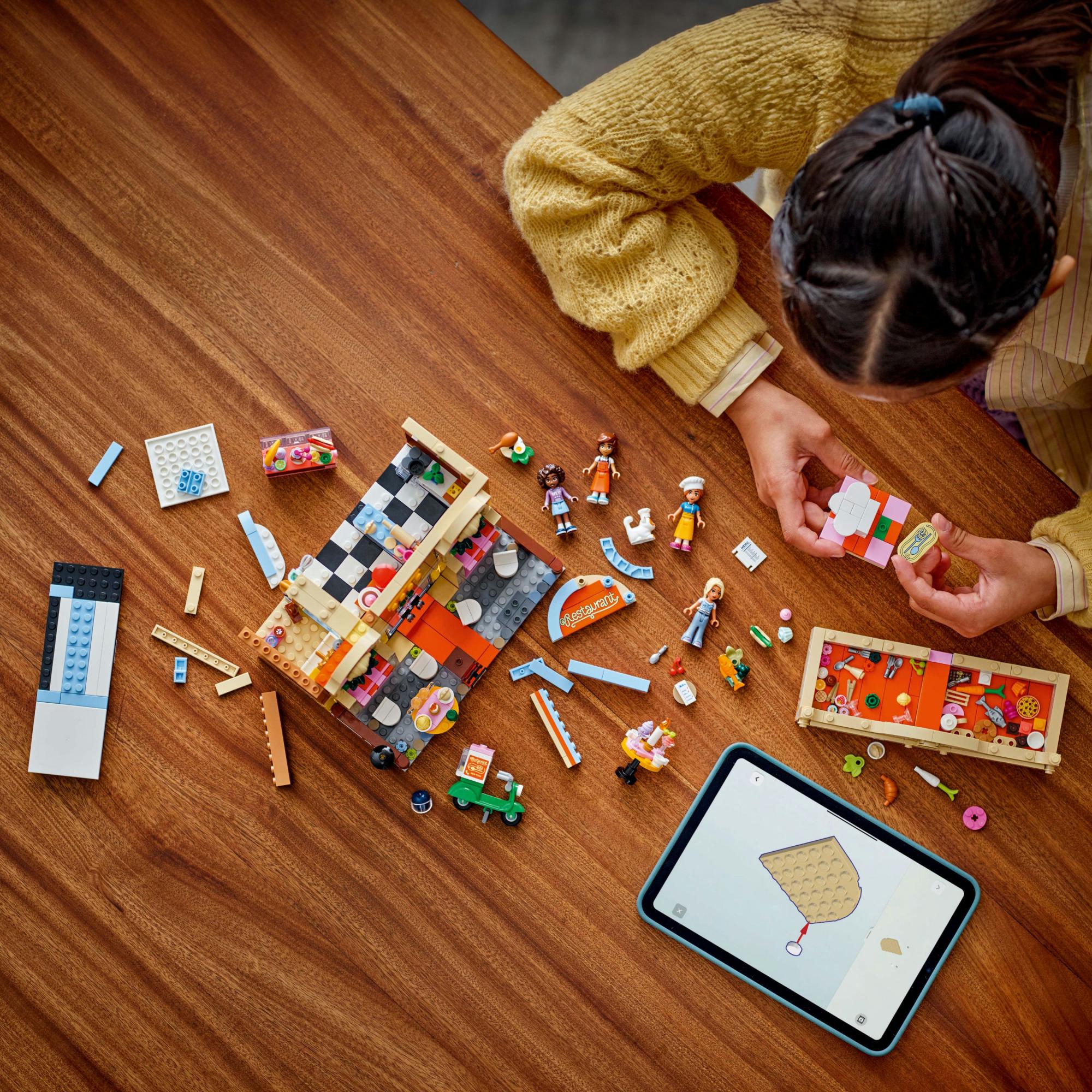 LEGO 42655 Friends Restaurant and Cooking School