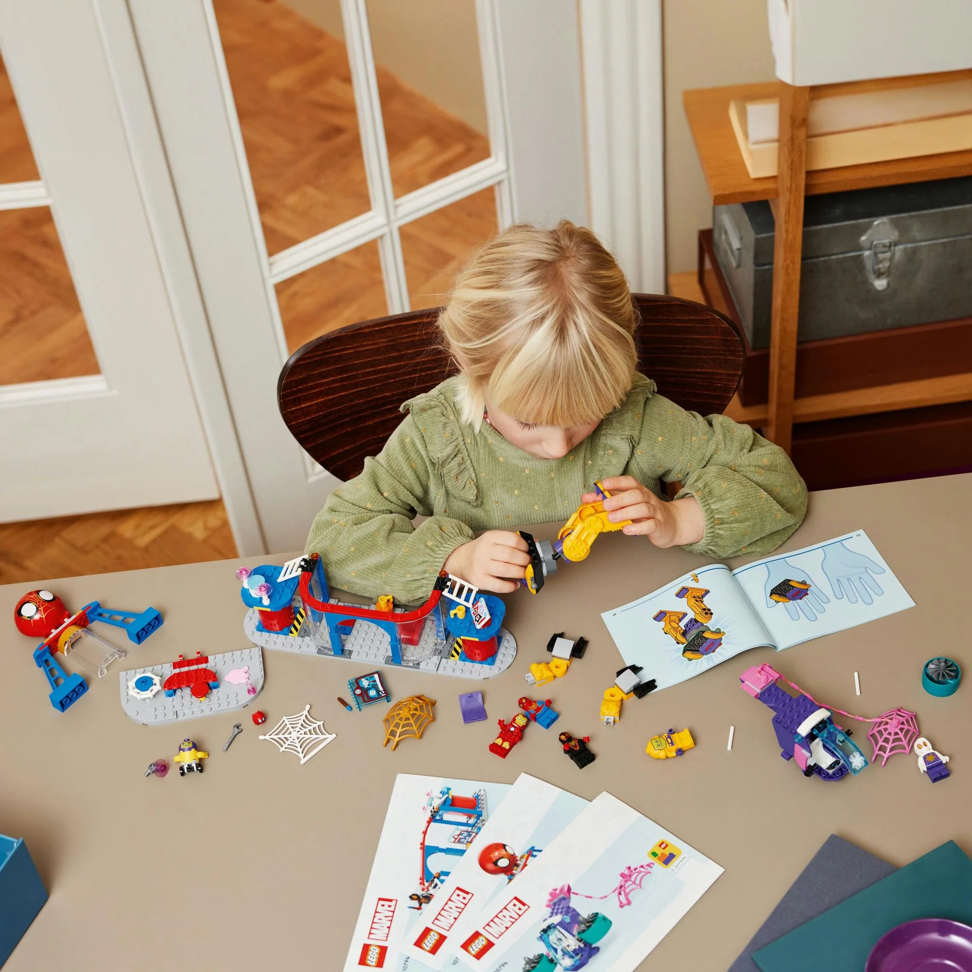 LEGO 10794 Marvel Spidey and his super friends The headquarters of Spidey's team